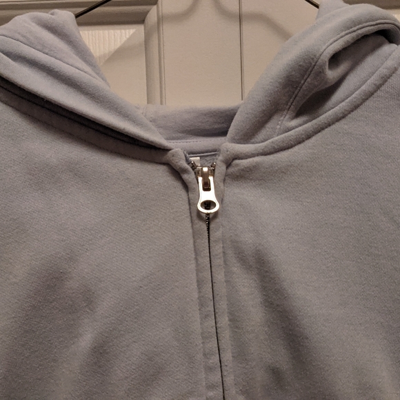 H&M blue cropped hoodie - Picture 2 of 6